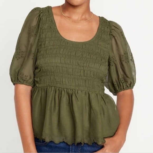 Old Navy Dark Green Fitted Puff-Sleeve Smocked Chiffon Top Size Xl Woodsy - Picture 1 of 8